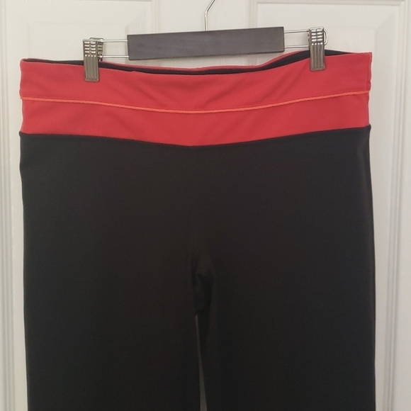 FINAL SALE Reversible Black & Red Workout Pants - Picture 9 of 11